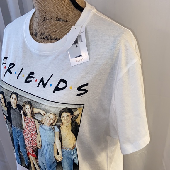 NWT! FRIENDS Graphic Tee S - Picture 6 of 7